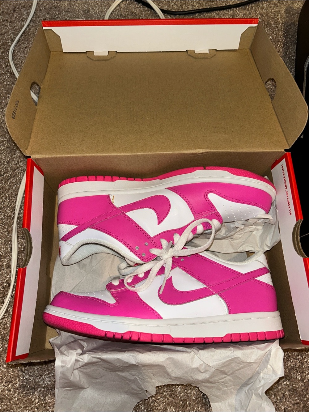 Nike Dunks Low - Picture 6 of 10